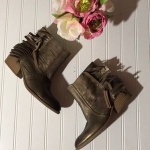Kenneth Cole Reaction Fringed Booties - 7.5